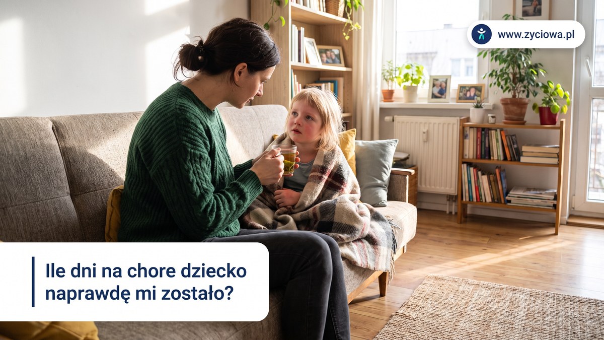 Matka troskliwie opiekuje się chorym dzieckiem na kanapie w domu